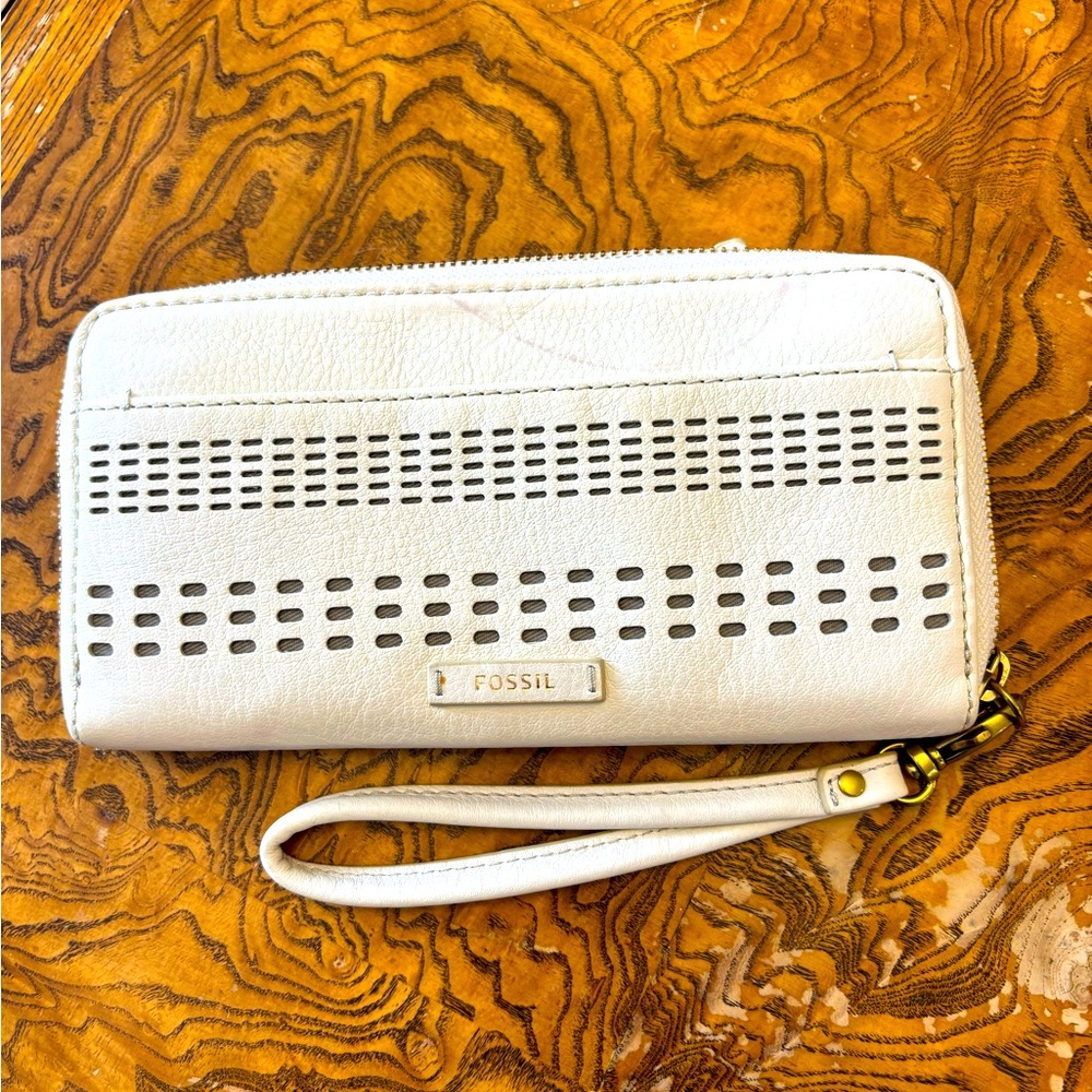 Fossil white leather wallet zip around